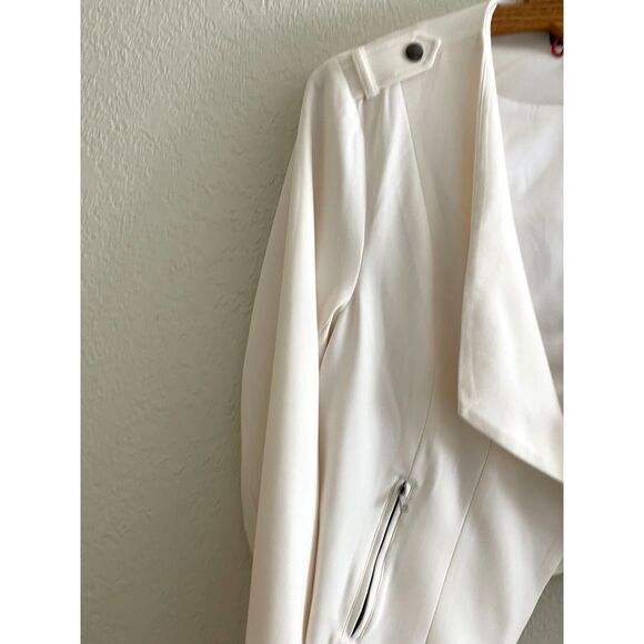 Torrid Winter White Drape Open Front Cream Blazer Ivory Classic Size 00 or 10 - Picture 3 of 12